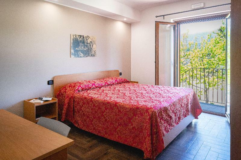 Il Giardino Country Holiday With Pool ตาออร์มินา ภายนอก รูปภาพ